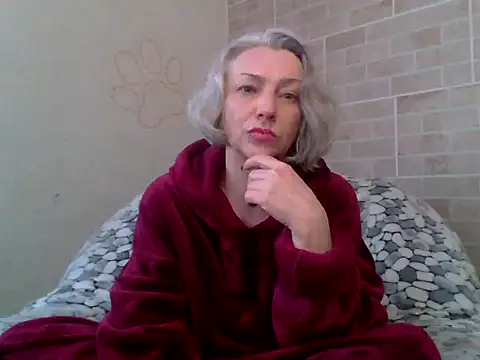 Lorie Carrie online show from January 2026 11:34:01 AM