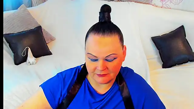 Snapshot of MilanaBiegert chatting on December 2024 12:25:02 PM MilanaBiegert online show from December 2024 12:25:02 PM