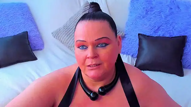 Snapshot of MilanaBiegert chatting on March 2025 12:01:02 PM MilanaBiegert online show from March 2025 12:01:02 PM