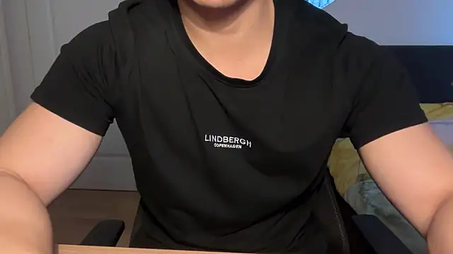 jungcock3210 online show from November 2025 01:44:01 PM