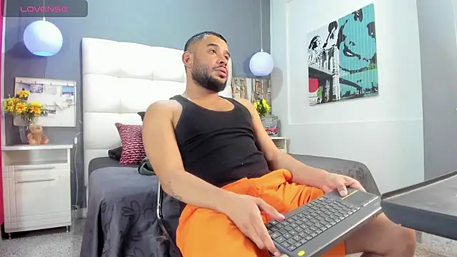 Snapshot of THIAGOXBIG chatting on December 2025 09:21:01 PM THIAGOXBIG online show from December 2025 09:21:01 PM