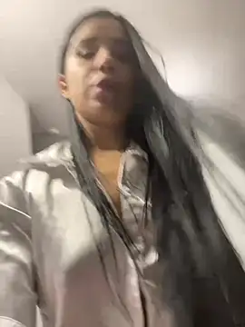 Snapshot of Nikothyna chatting on January 2025 12:28:02 AM Nikothyna online show from January 2025 12:28:02 AM