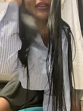 Snapshot of Nikothyna chatting on January 2025 04:48:01 AM Nikothyna online show from January 2025 04:48:01 AM