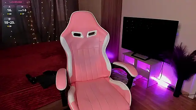 Snapshot of Jane_Paws chatting on October 2025 02:12:02 AM Jane Paws online show from October 2025 02:12:02 AM