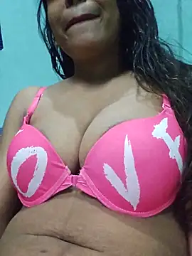Snapshot of sexyindi_couple chatting on June 2026 07:36:02 AM sexyindi couple online show from June 2026 07:36:02 AM