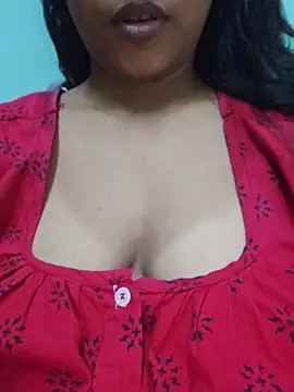 Snapshot of sexyindi_couple chatting on July 2026 07:33:02 AM sexyindi couple online show from July 2026 07:33:02 AM