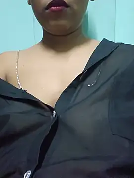 Snapshot of sexyindi_couple chatting on July 2026 07:39:02 AM sexyindi couple online show from July 2026 07:39:02 AM