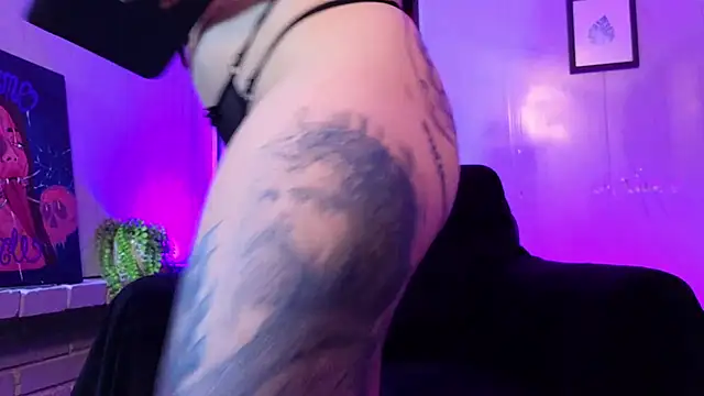 Julieta Russell online show from January 2025 11:38:01 PM