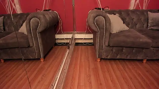 Julieta Russell online show from October 2025 11:11:01 AM