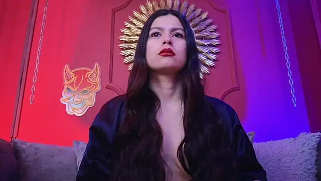 Julieta Russell online show from November 2025 12:15:01 PM