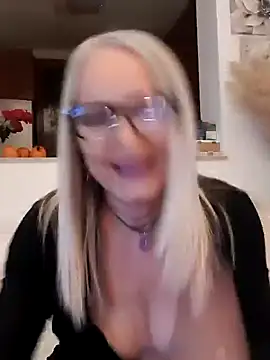 Snapshot of kikkastar chatting on December 2024 08:11:01 PM kikkastar online show from December 2024 08:11:01 PM