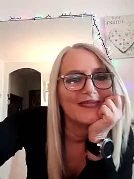 Snapshot of kikkastar chatting on December 2024 01:43:02 PM kikkastar online show from December 2024 01:43:02 PM