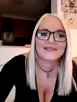 Snapshot of kikkastar chatting on January 2025 08:03:02 PM kikkastar online show from January 2025 08:03:02 PM