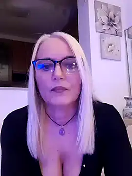 Snapshot of kikkastar chatting on February 2025 07:44:02 PM kikkastar online show from February 2025 07:44:02 PM