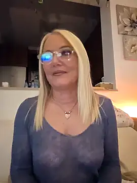 Snapshot of kikkastar chatting on February 2025 08:25:02 PM kikkastar online show from February 2025 08:25:02 PM