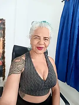 freyadevil333 online show from January 2026 03:23:01 AM