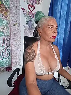 freyadevil333 online show from February 2026 09:33:01 PM