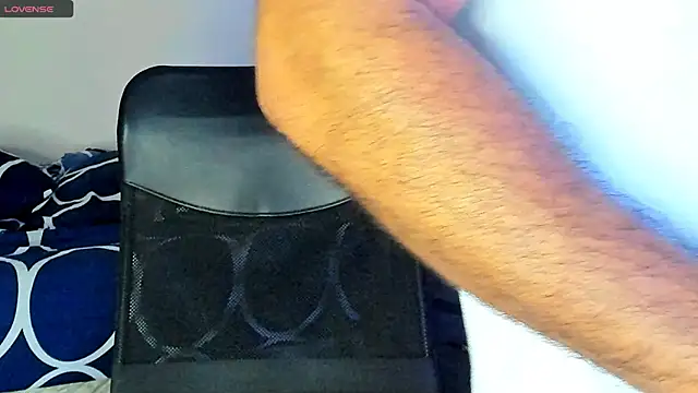 Big furry bear13 online show from March 2025 06:03:01 AM