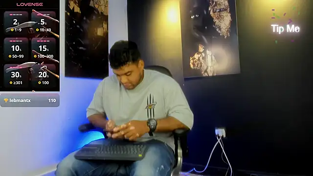 Big furry bear13 online show from October 2025 10:58:02 AM