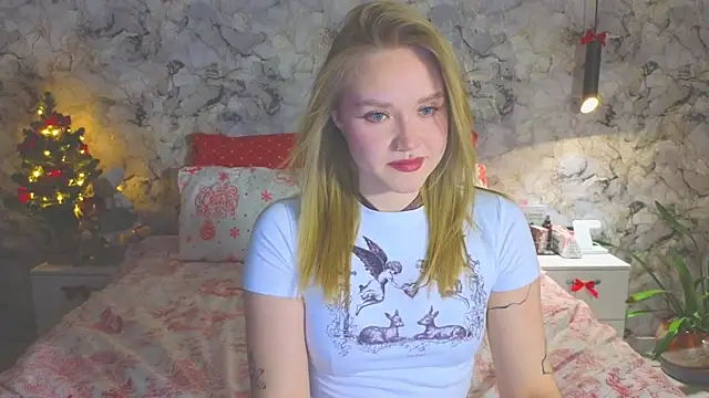 Snapshot of Aurora_Golden1 chatting on December 2025 04:56:01 PM Aurora Golden1 online show from December 2025 04:56:01 PM