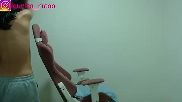 Snapshot of laurita_rico chatting on December 2024 05:38:01 AM laurita rico online show from December 2024 05:38:01 AM