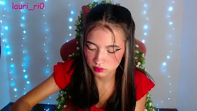 Snapshot of laurita_rico chatting on February 2025 05:09:01 AM laurita rico online show from February 2025 05:09:01 AM