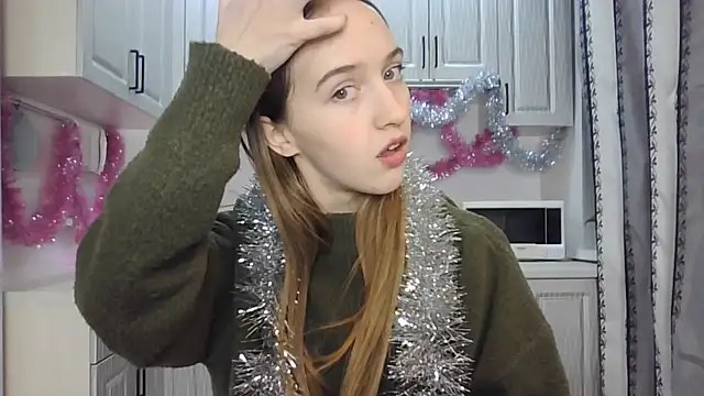 Snapshot of leslie_my_lovee chatting on December 2024 08:05:02 PM leslie my lovee online show from December 2024 08:05:02 PM