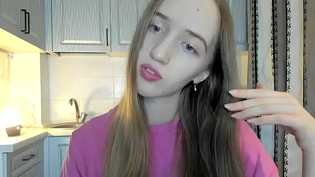 Snapshot of leslie_my_lovee chatting on November 2025 07:52:02 PM leslie my lovee online show from November 2025 07:52:02 PM