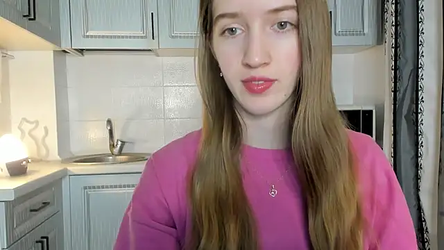 Snapshot of leslie_my_lovee chatting on December 2025 04:24:02 PM leslie my lovee online show from December 2025 04:24:02 PM