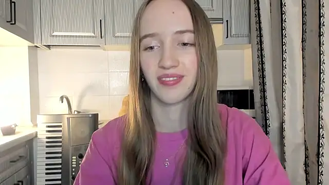 Snapshot of leslie_my_lovee chatting on December 2025 07:53:02 PM leslie my lovee online show from December 2025 07:53:02 PM