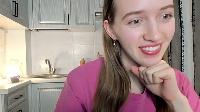 Snapshot of leslie_my_lovee chatting on December 2025 05:23:01 AM leslie my lovee online show from December 2025 05:23:01 AM