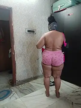 Ivy-09 online show from April 2026 05:23:01 AM