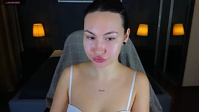 Snapshot of GIGI_BENNET chatting on January 2025 05:27:01 AM GIGI BENNET online show from January 2025 05:27:01 AM