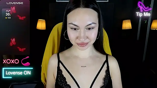 Snapshot of GIGI_BENNET chatting on February 2025 08:06:01 AM GIGI BENNET online show from February 2025 08:06:01 AM