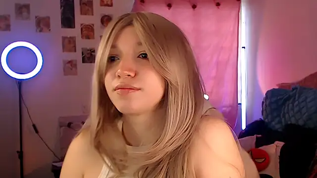 Snapshot of AllyDonfort chatting on April 2026 09:07:02 PM AllyDonfort online show from April 2026 09:07:02 PM