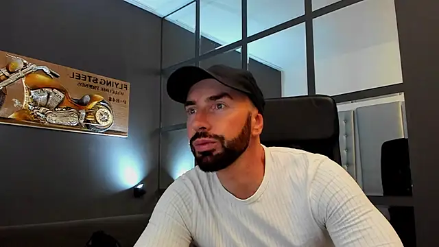 Snapshot of AronGrant chatting on November 2025 11:09:02 AM AronGrant online show from November 2025 11:09:02 AM