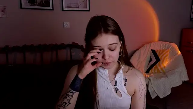 doll lol  online show from April 2026 06:13:02 PM