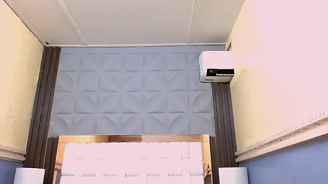 Snapshot of Nicole_Ramires chatting on October 2025 04:28:01 PM Nicole Ramires online show from October 2025 04:28:01 PM