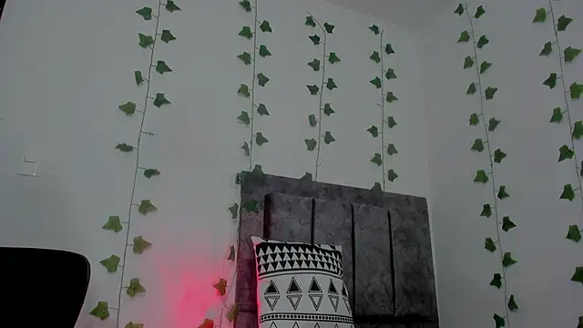Miaa Garcia online show from April 2026 09:41:02 PM