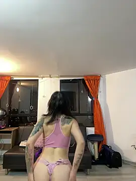 Snapshot of Alicia_Ortiiz chatting on December 2024 11:47:02 PM Alicia Ortiiz online show from December 2024 11:47:02 PM