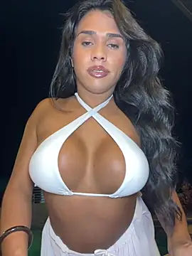 Snapshot of Franciis_4u chatting on July 2026 09:45:02 AM Franciis 4u online show from July 2026 09:45:02 AM