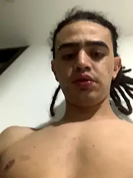 Snapshot of JovenDesobediente chatting on October 2025 06:41:02 AM JovenDesobediente online show from October 2025 06:41:02 AM