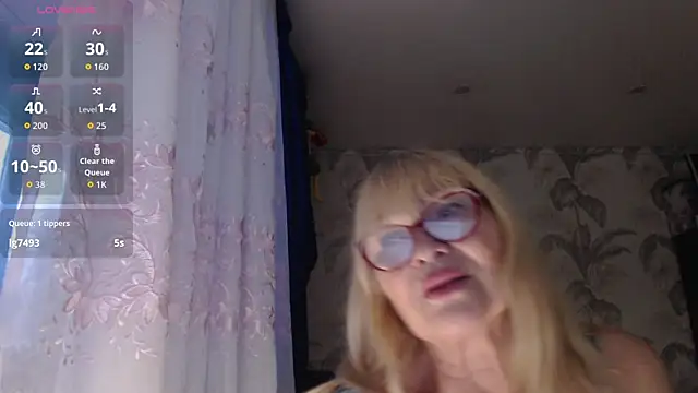 CamDiva113 online show from December 2025 04:40:02 AM