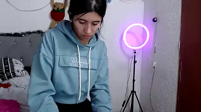 Yeimy sweetf online show from December 2024 02:42:02 AM