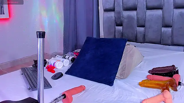 sarayhorny69 online show from December 2024 03:58:02 AM