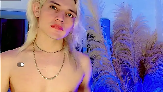 Snapshot of honey_skin chatting on June 2026 02:25:02 AM honey skin online show from June 2026 02:25:02 AM