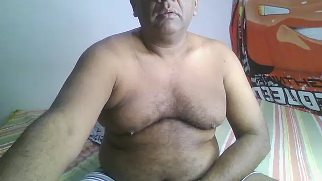 Snapshot of Beargryzzly chatting on January 2025 03:48:02 AM Beargryzzly online show from January 2025 03:48:02 AM