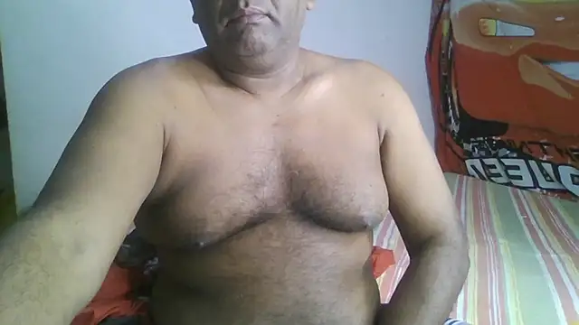 Snapshot of Beargryzzly chatting on January 2025 11:18:02 PM Beargryzzly online show from January 2025 11:18:02 PM