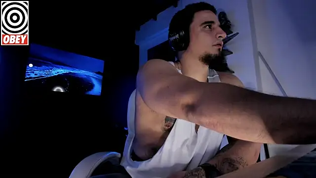 kingbear777 online show from October 2025 01:57:01 AM