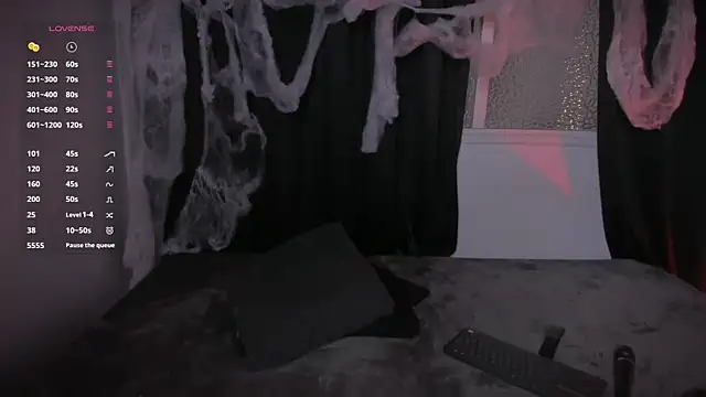 AramJoness online show from October 2025 08:50:02 PM